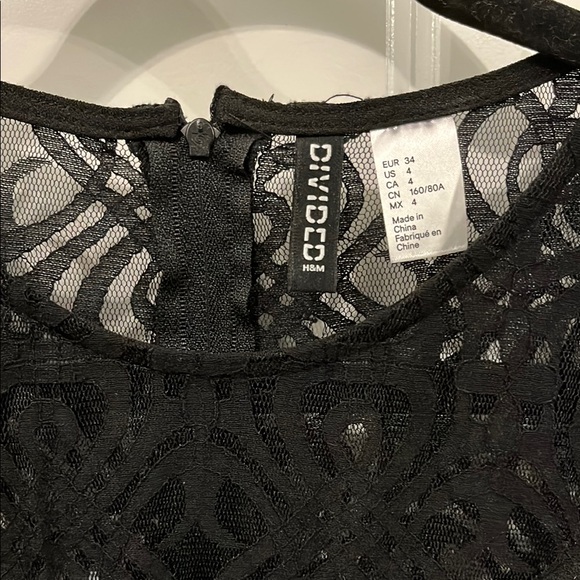 DIVIDED (H&M) Elegant Black Lace Dress - Picture 5 of 5